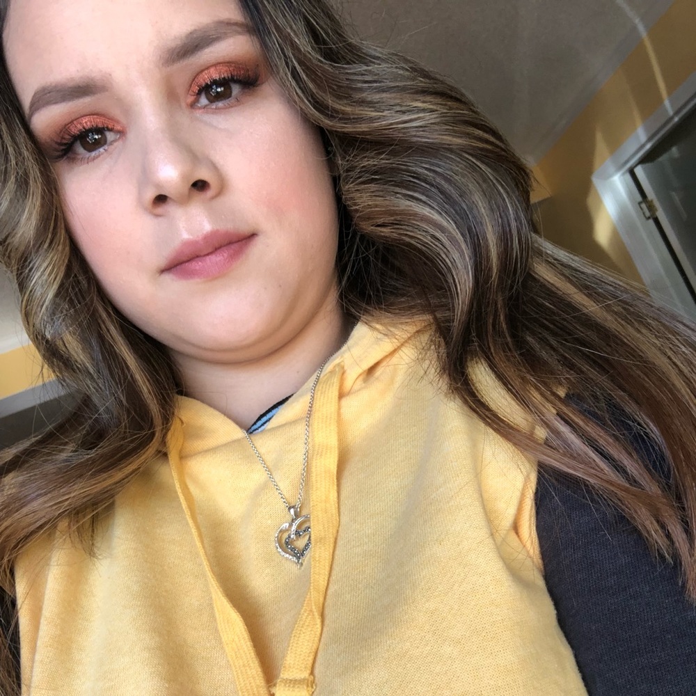 Meet your Posher, Ana